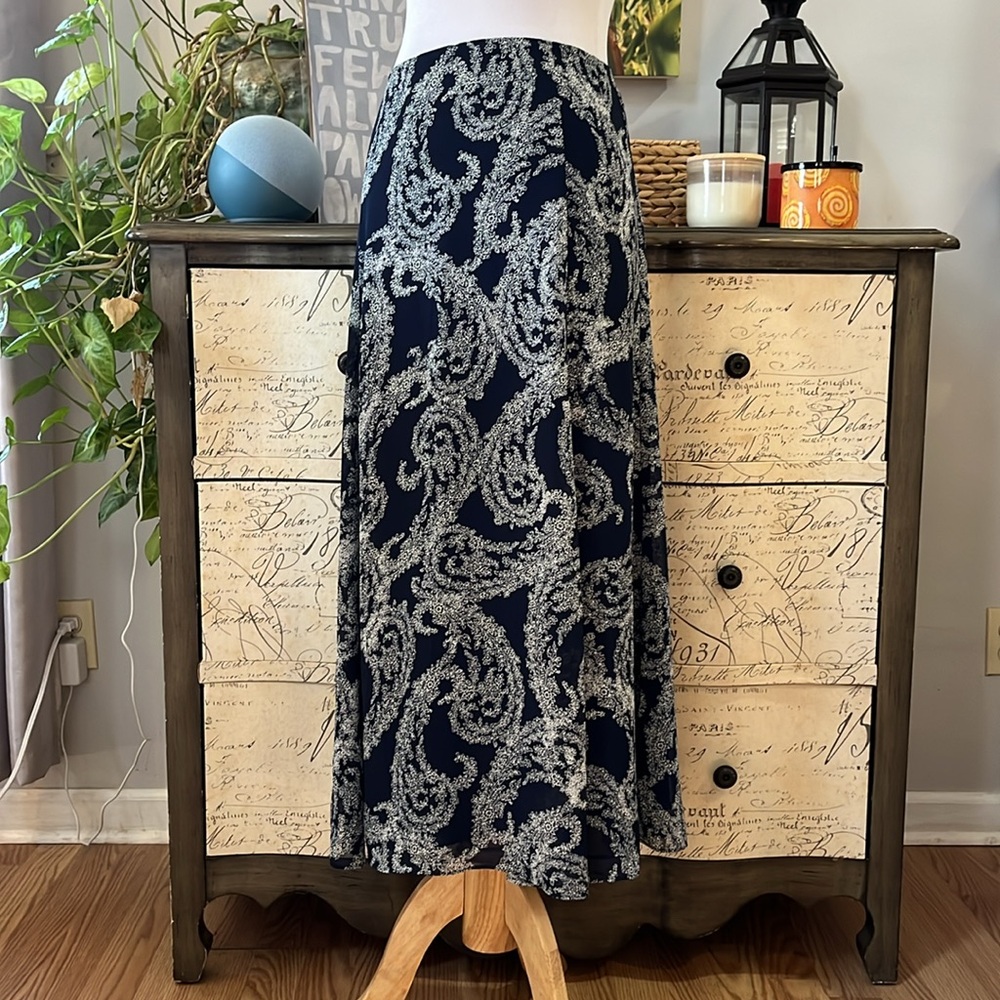 LIZ CLAIBORNE A-LINE FLOWY FLORAL CHIFFON MAXI SKIRT DARK BLUE WHITE SIZE 12 - Picture 6 of 15